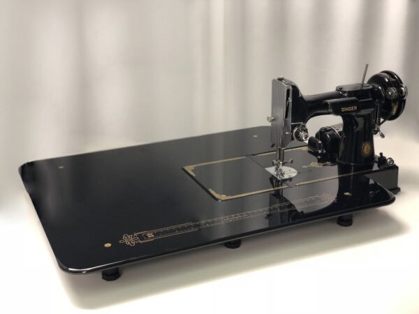 Classic Featherweight 17-3/4" x 22-1/2" Table